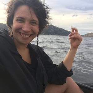 Meet your Posher, Adrienne